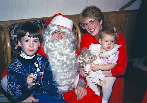 058XmasNicolasLindsay&Lisa89.jpg